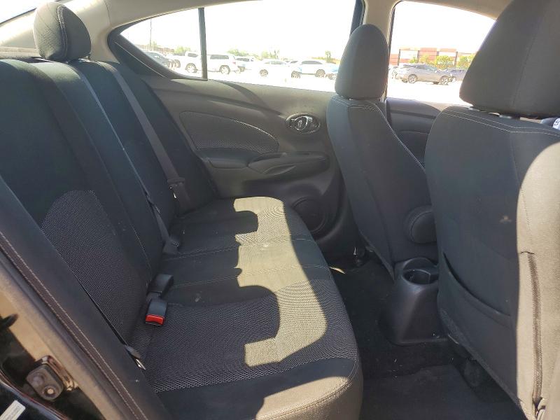 55502916 :رقم المزاد ، 3N1CN7AP8KL858392 vin ، 2019 Nissan Versa مزاد بيع