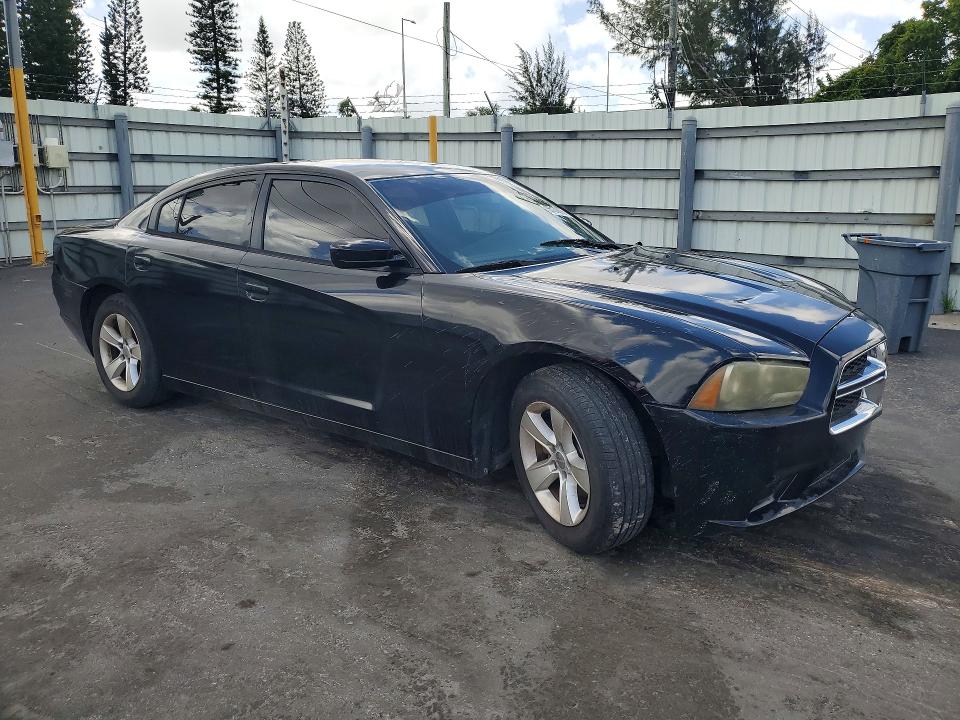 55130626 :رقم المزاد ، 2C3CDXBG1DH587383 vin ، 2013 Dodge Charger مزاد بيع