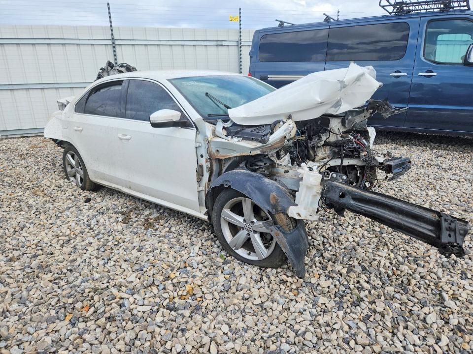 Продаж на аукціоні авто 2015 Volkswagen Passat, vin: 1VWAT7A33FC108906, номер лоту: 54823196