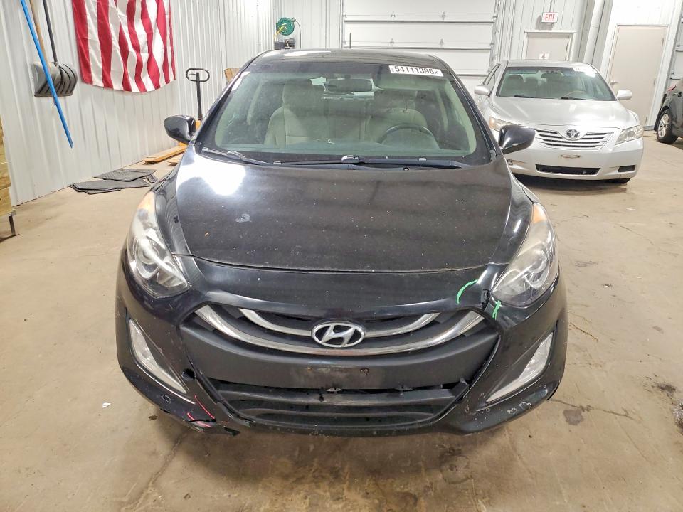 2014 Hyundai Elantra Gt მანქანა იყიდება აუქციონზე, vin: KMHD35LH5EU214095, აუქციონის ნომერი: 54111396