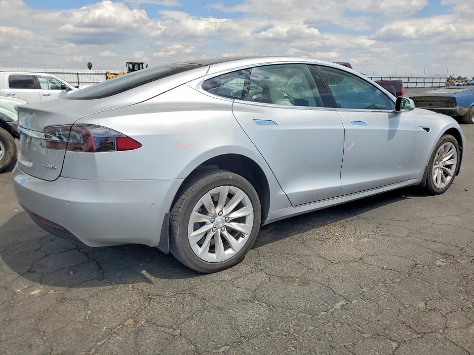 Aukcja sprzedaży 2018 Tesla Model S, vin: 5YJSA1E27JF276751, numer aukcji: 55590486