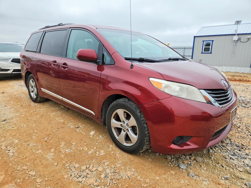 2013 Toyota Sienna მანქანა იყიდება აუქციონზე, vin: 5TDKK3DC8DS320744, აუქციონის ნომერი: 53706636
