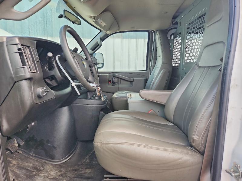 54811816 :رقم المزاد ، 1GCWGAFF7H1310692 vin ، 2017 Chevrolet Express G2500 مزاد بيع