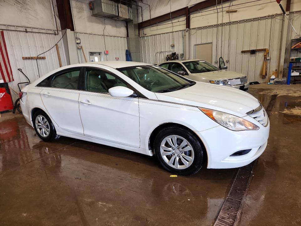 53560136 :رقم المزاد ، 5NPEB4AC5BH065769 vin ، 2011 Hyundai Sonata مزاد بيع