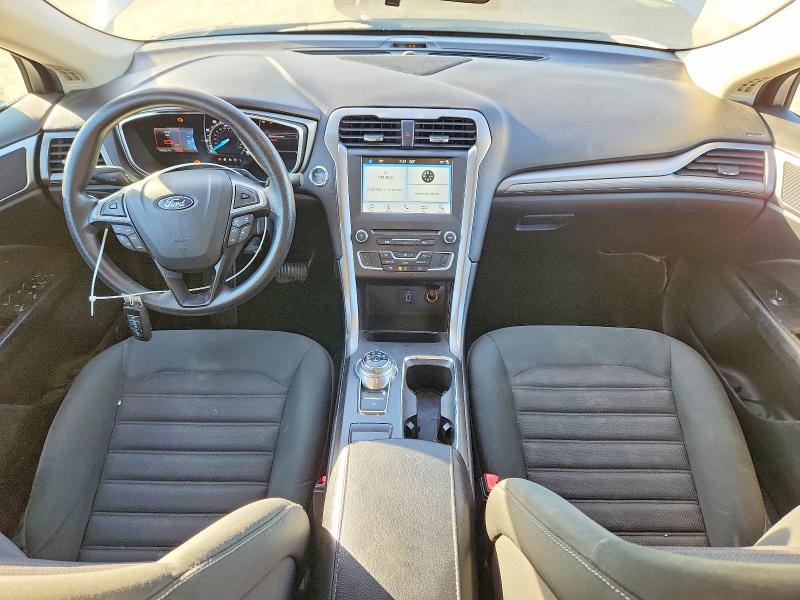 53101306 :رقم المزاد ، 3FA6P0H70HR413349 vin ، 2017 Ford Fusion مزاد بيع