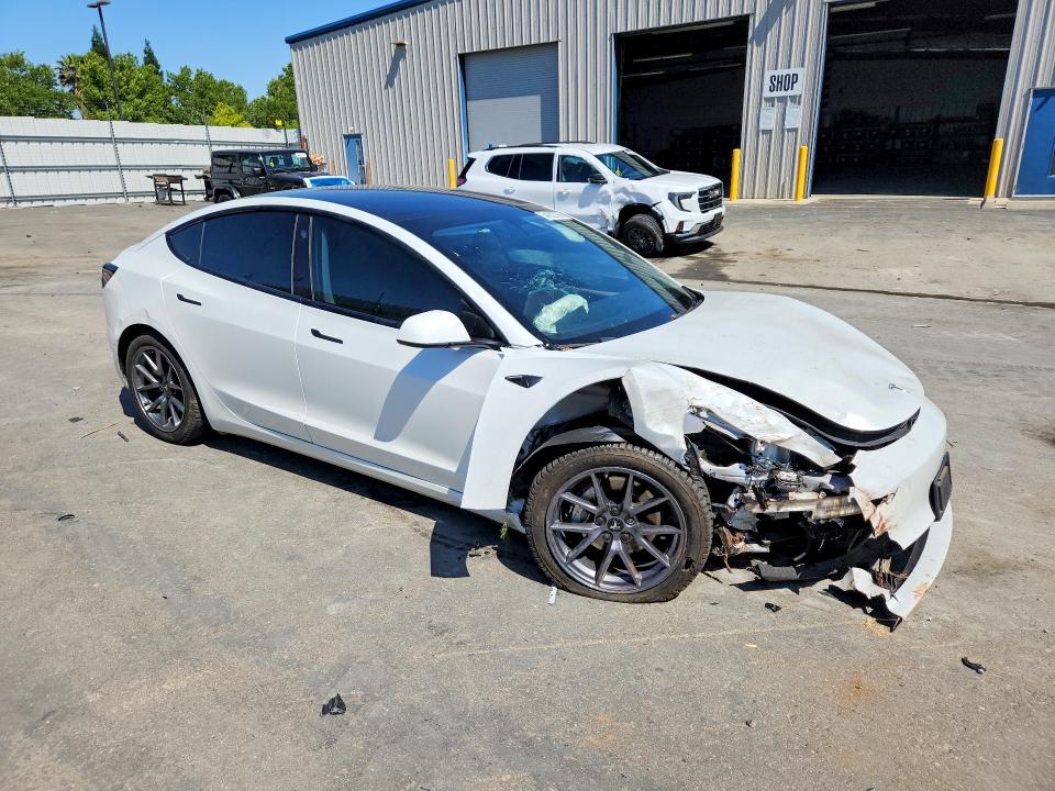 54822766 :رقم المزاد ، 5YJ3E1EB0MF995966 vin ، 2021 Tesla Model 3 مزاد بيع