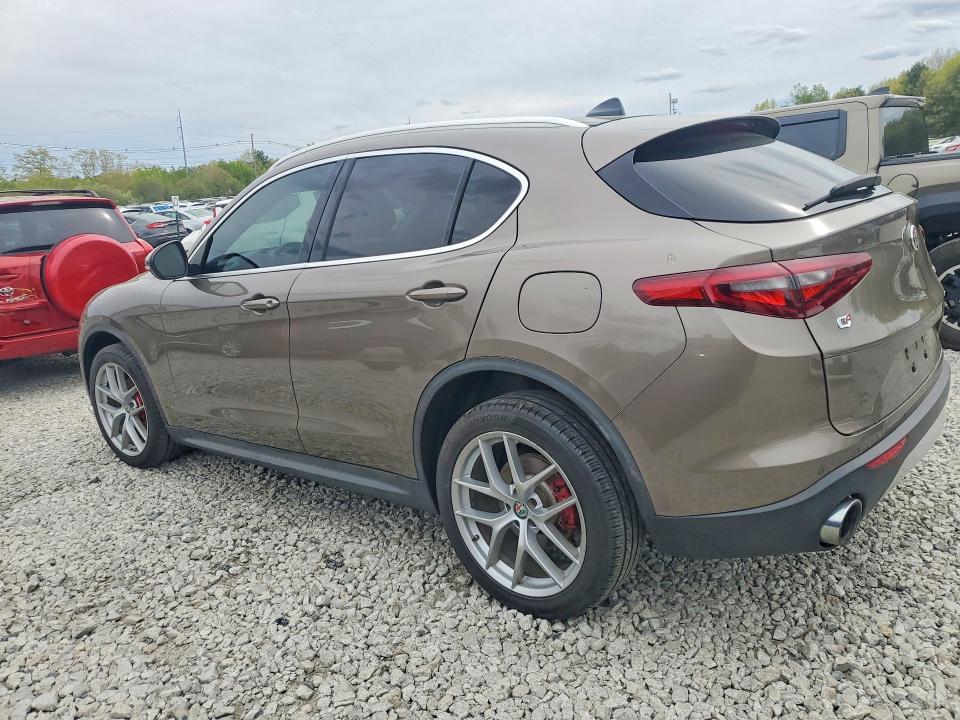 52447536 :رقم المزاد ، ZASPAKBN7K7C34217 vin ، 2019 Alfa Romeo Stelvio مزاد بيع