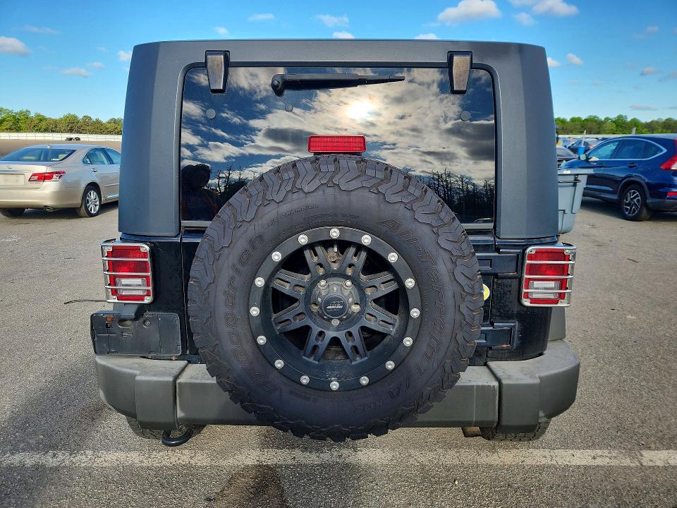 2010 Jeep Wrangler Unlimited მანქანა იყიდება აუქციონზე, vin: 1J4HA3H10AL166558, აუქციონის ნომერი: 55613856