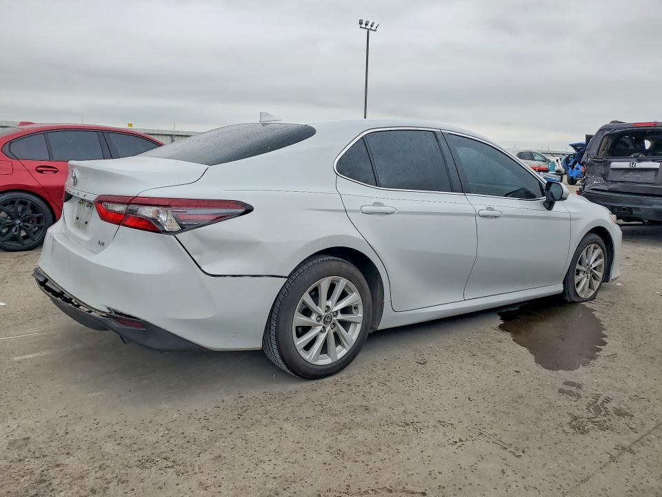 Продажа на аукционе авто 2022 Toyota Camry, vin: 4T1C11AK4NU046832, номер лота: 52700236
