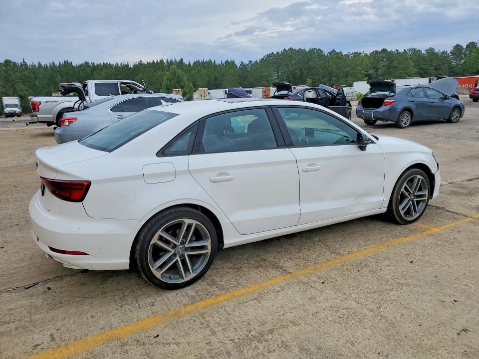 52530366 :رقم المزاد ، WAUAUGFF4J1072633 vin ، 2018 Audi A3 مزاد بيع