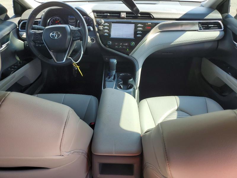52784616 :رقم المزاد ، 4T1B11HK0JU128746 vin ، 2018 Toyota Camry مزاد بيع