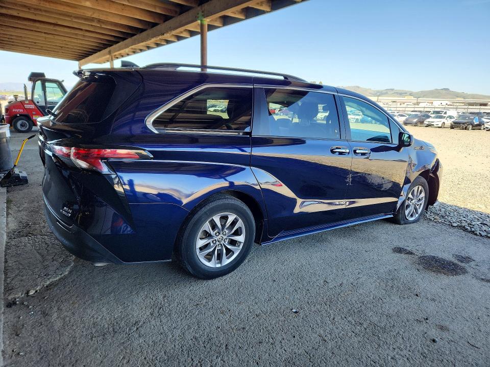 Aukcja sprzedaży 2022 Toyota Sienna, vin: 5TDJRKEC4NS090850, numer aukcji: 52912596