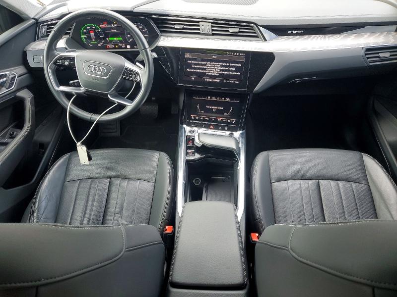 Продаж на аукціоні авто 2021 Audi E-tron, vin: WA12AAGE3MB000947, номер лоту: 52364026