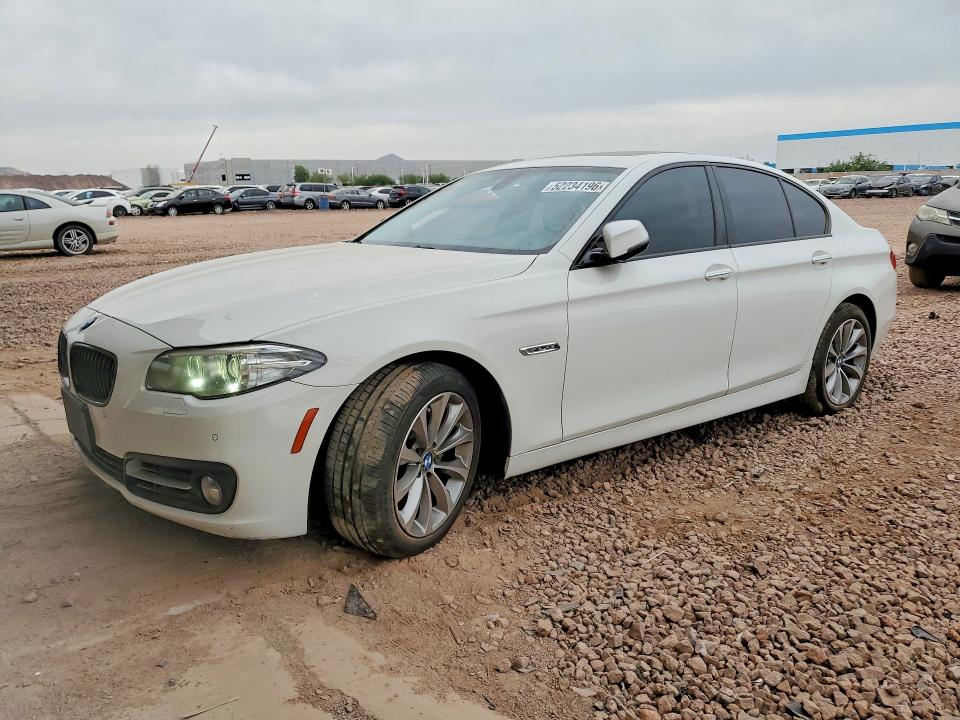 52234196 :رقم المزاد ، WBA5A5C5XFD513116 vin ، 2015 Bmw 528 مزاد بيع