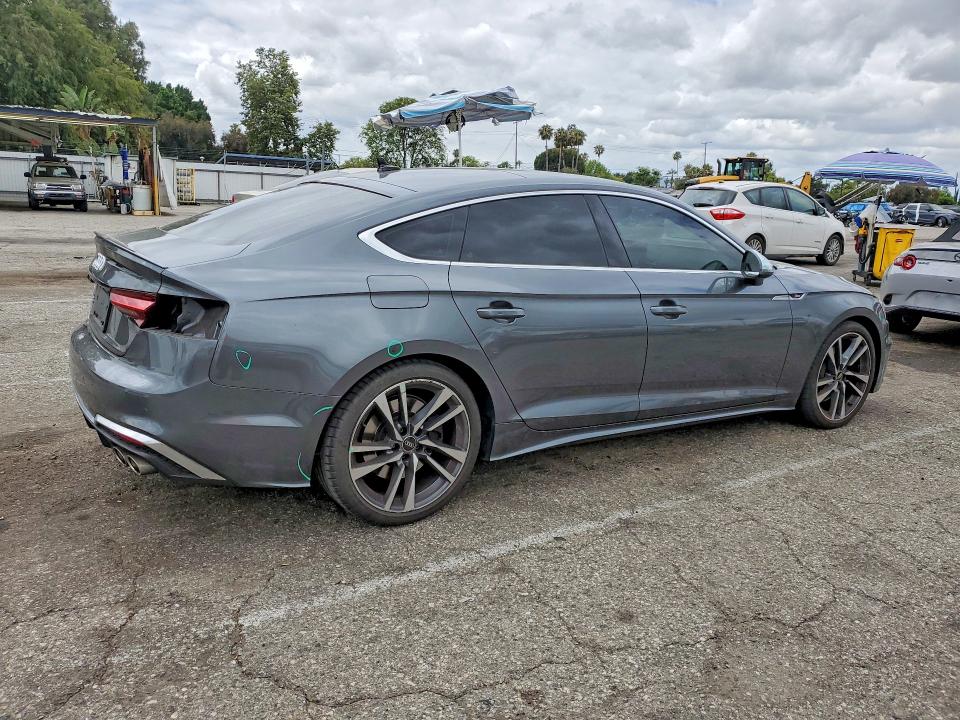 54552046 :رقم المزاد ، WAUA4CF56NA028154 vin ، 2022 Audi S5 مزاد بيع