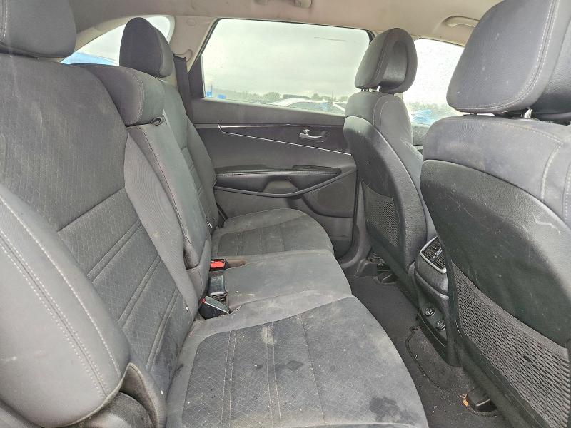 55125766 :رقم المزاد ، 5XYPG4A34GG122617 vin ، 2016 Kia Sorento مزاد بيع