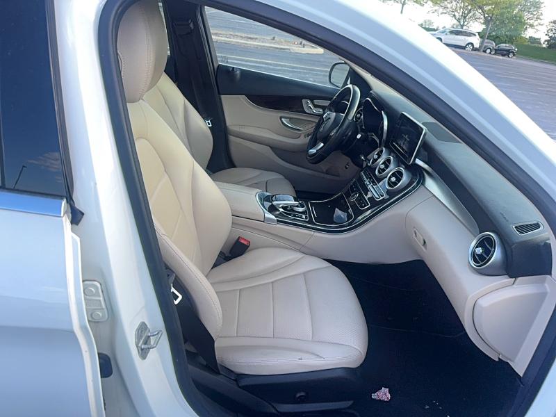 2015 Mercedes-benz C მანქანა იყიდება აუქციონზე, vin: 55SWF4KB4FU037530, აუქციონის ნომერი: 53472576