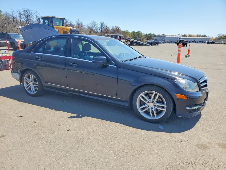 Aukcja sprzedaży 2014 Mercedes-benz C, vin: WDDGF8AB6ER310352, numer aukcji: 52417246