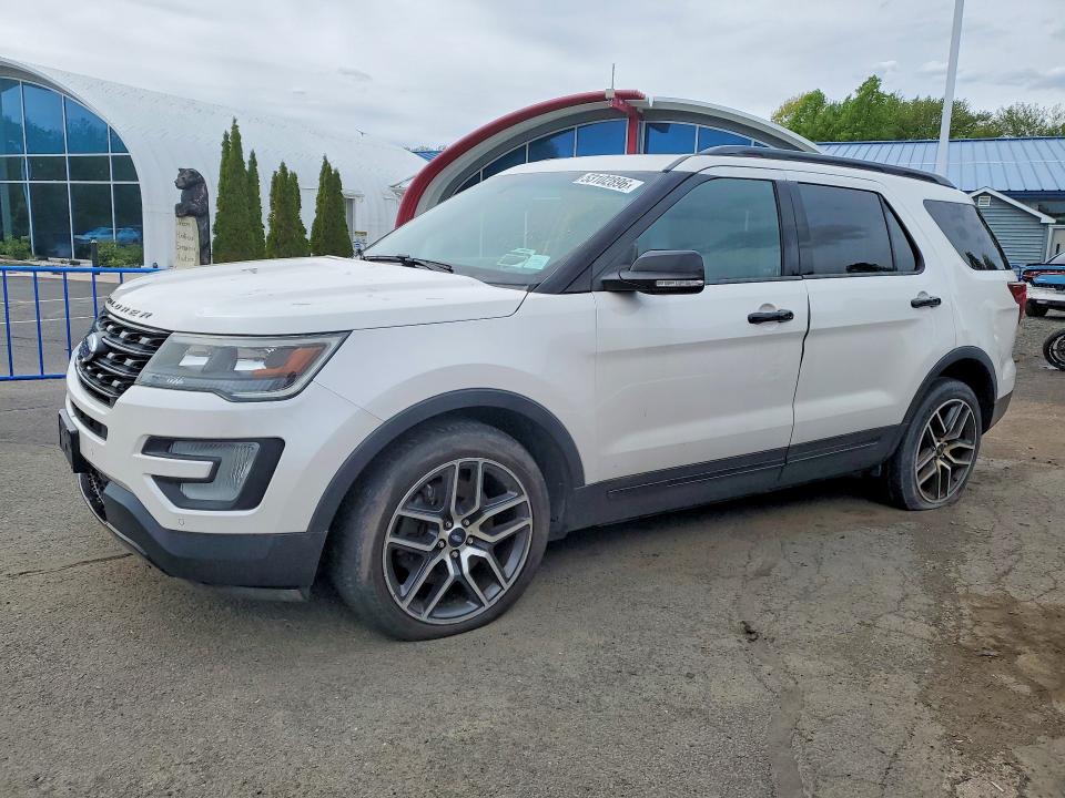 53102896 :رقم المزاد ، 1FM5K8GT0GGC83656 vin ، 2016 Ford Explorer مزاد بيع