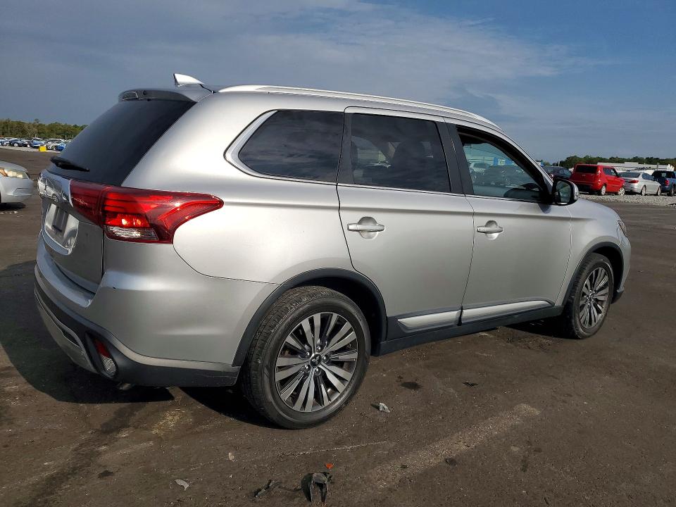 Продаж на аукціоні авто 2019 Mitsubishi Outlander, vin: JA4AD3A31KJ001569, номер лоту: 51541176