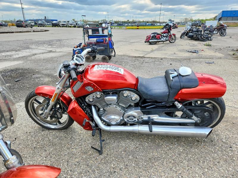 53064696 :رقم المزاد ، 1HD1HPH10DC802702 vin ، 2013 Harley-davidson Vrscf مزاد بيع