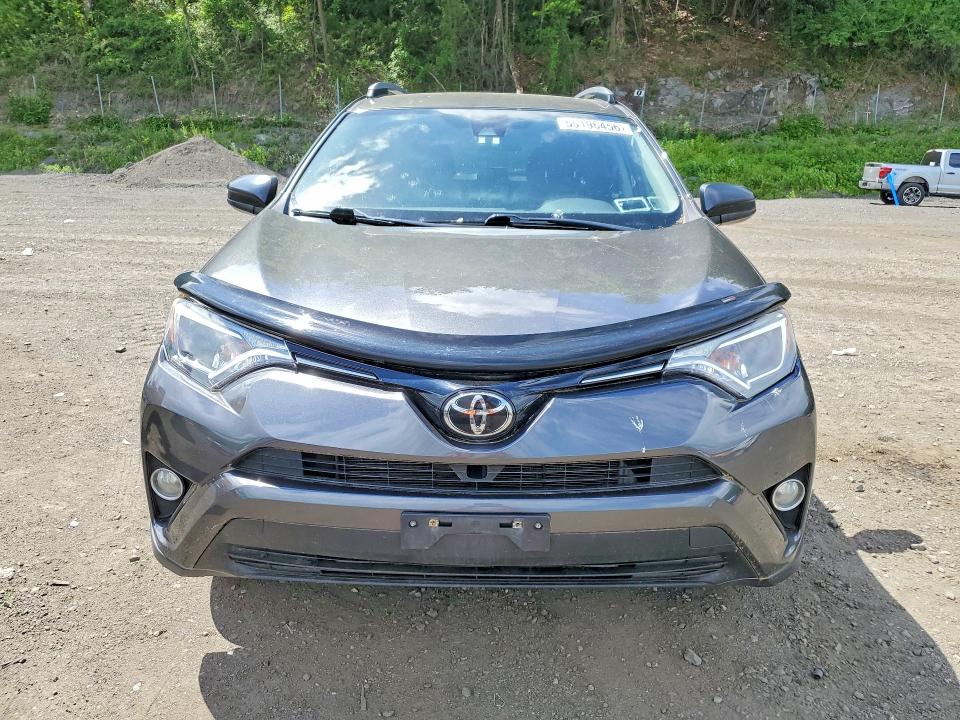 55196456 :رقم المزاد ، JTMBFREV8JJ250680 vin ، 2018 Toyota Rav4 مزاد بيع