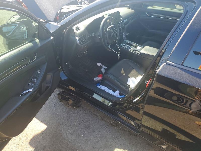 Продажа на аукционе авто 2018 Honda Accord, vin: 1HGCV2F30JA035789, номер лота: 53888066