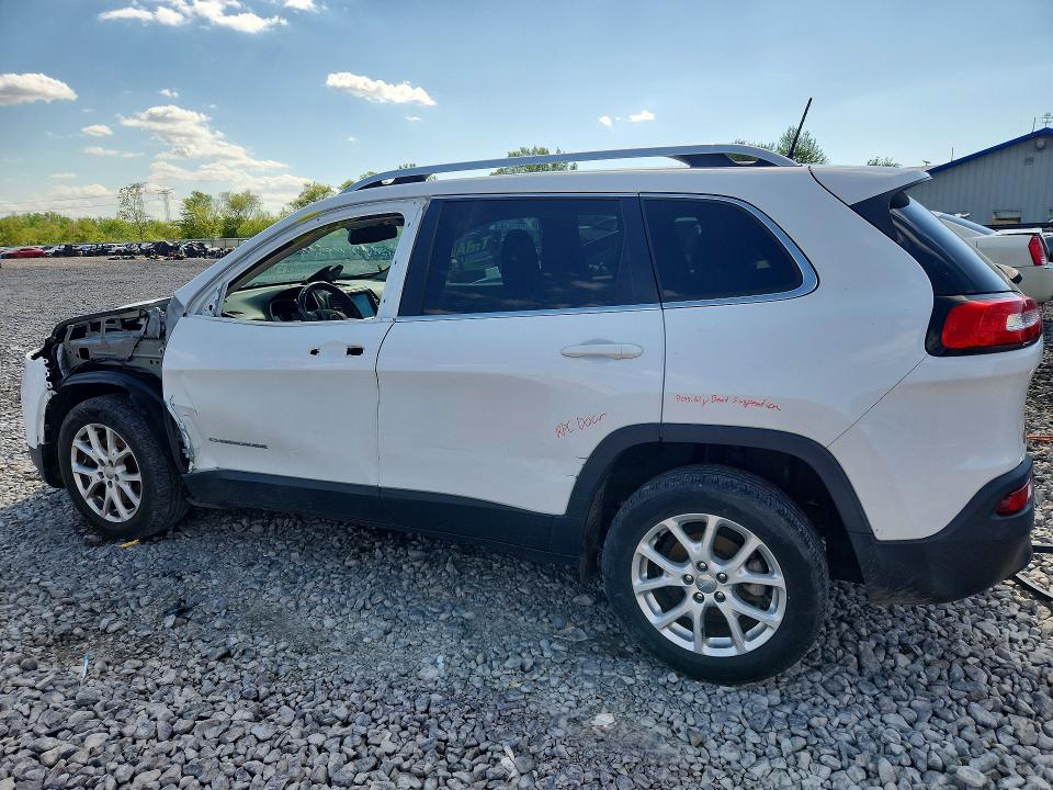 46779196 :رقم المزاد ، 1C4PJLCB8HD222011 vin ، 2017 Jeep Cherokee مزاد بيع