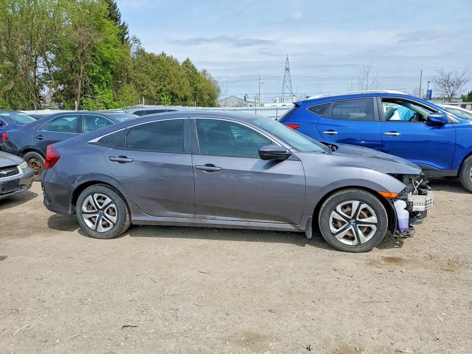 52228046 :رقم المزاد ، 2HGFC2F53JH022511 vin ، 2018 Honda Civic مزاد بيع