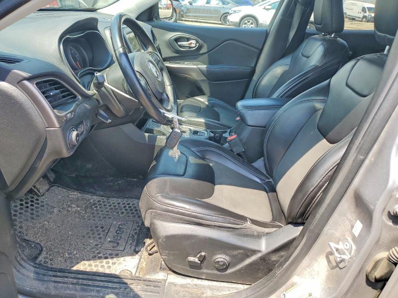 53162956 :رقم المزاد ، 1C4PJLLX1KD290928 vin ، 2019 Jeep Cherokee مزاد بيع