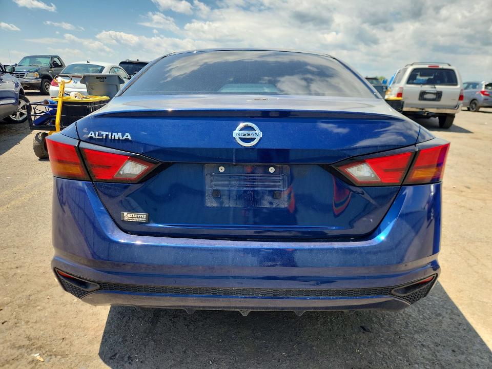 52822916 :رقم المزاد ، 1N4BL4BV3NN423624 vin ، 2022 Nissan Altima مزاد بيع