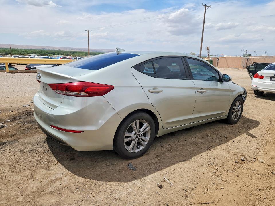 2017 Hyundai Elantra მანქანა იყიდება აუქციონზე, vin: 5NPD84LF2HH016300, აუქციონის ნომერი: 54493986