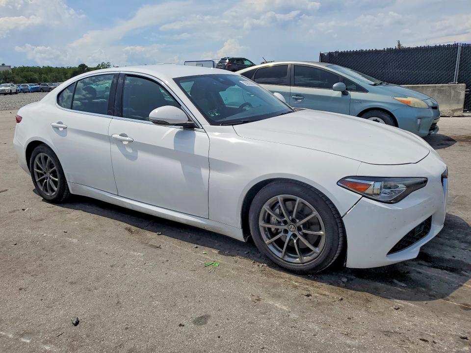 2017 Alfa Romeo Giulia მანქანა იყიდება აუქციონზე, vin: ZARFAEBN2H7552220, აუქციონის ნომერი: 55635096