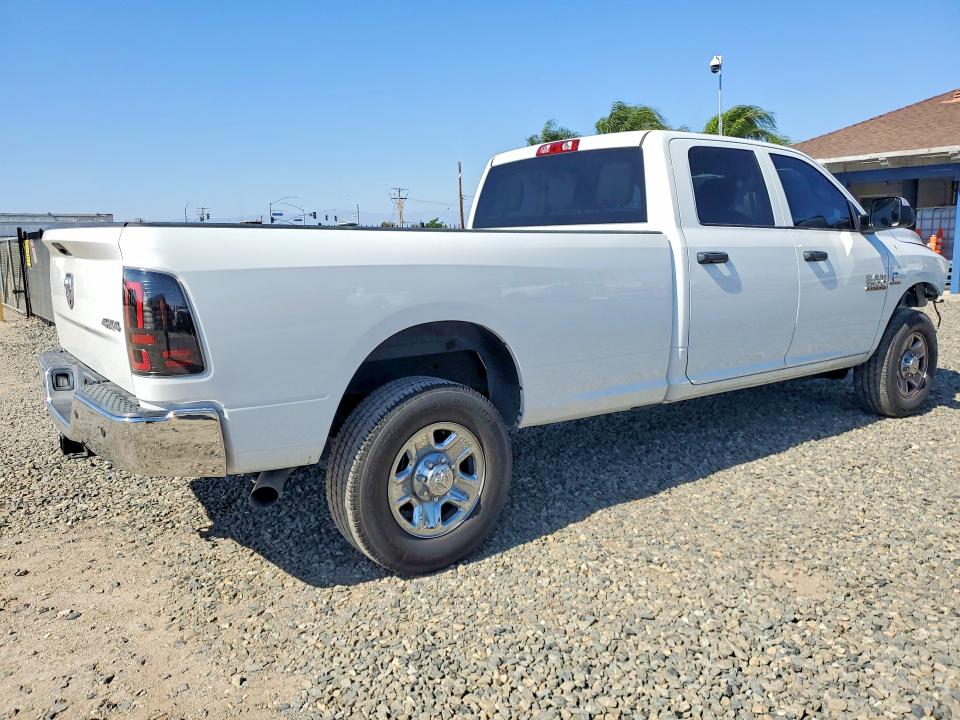 51366086 :رقم المزاد ، 3C63R3GL1JG146982 vin ، 2018 Ram 3500 مزاد بيع