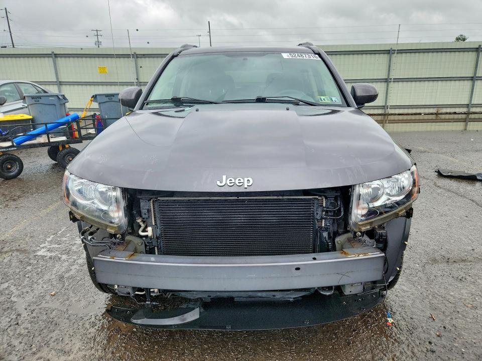 52487316 :رقم المزاد ، 1C4NJDEB6FD202847 vin ، 2015 Jeep Compass مزاد بيع