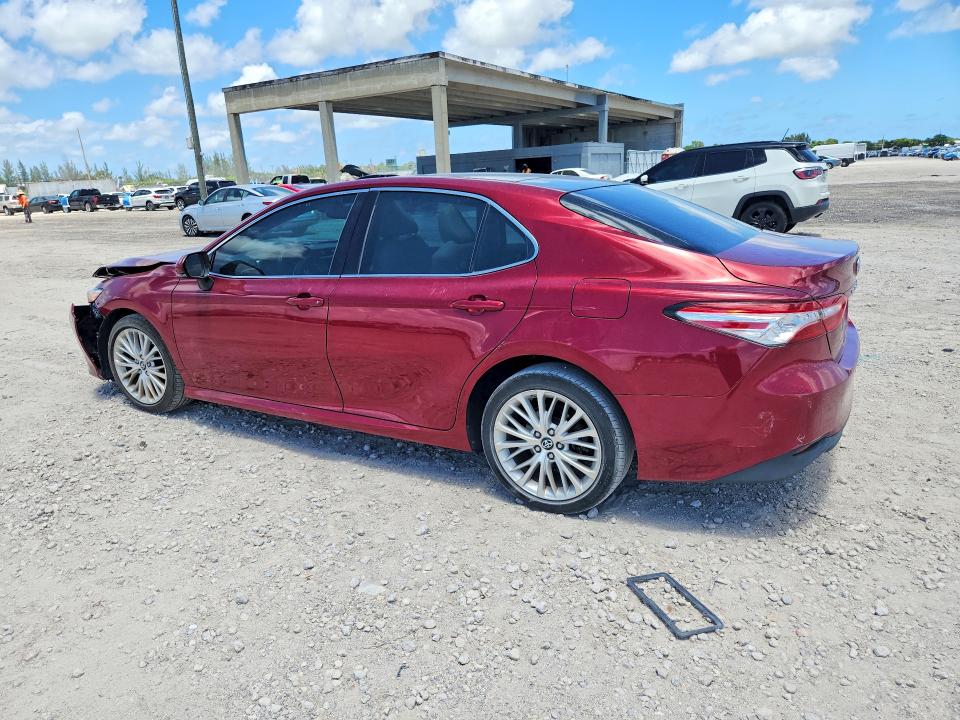 2018 Toyota Camry მანქანა იყიდება აუქციონზე, vin: 4T1B11HK0JU626753, აუქციონის ნომერი: 54262756