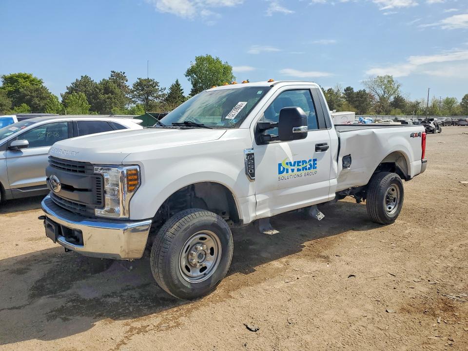 52739096 :رقم المزاد ، 1FTBF2B67KEG79212 vin ، 2019 Ford F250 مزاد بيع
