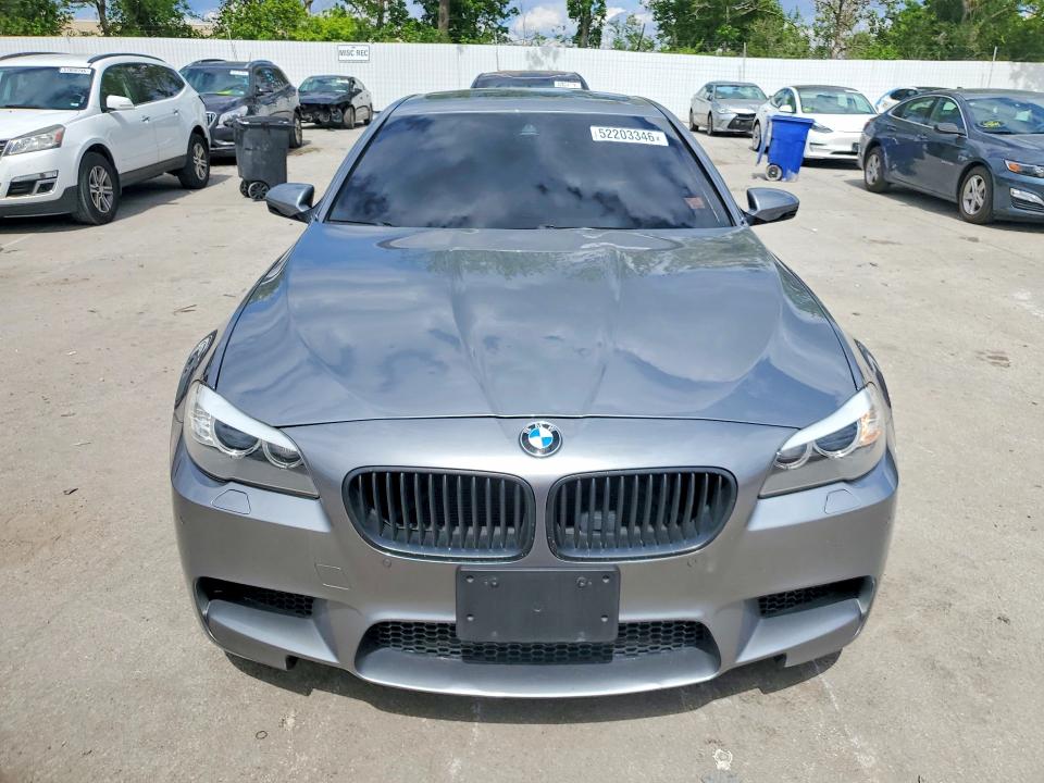 2013 Bmw M5 მანქანა იყიდება აუქციონზე, vin: WBSFV9C54DC773316, აუქციონის ნომერი: 52203346