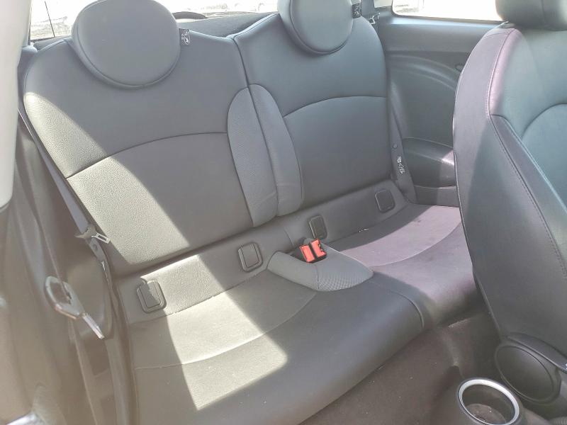 Продаж на аукціоні авто 2010 Mini Cooper, vin: WMWMF7C51ATX45580, номер лоту: 52239206