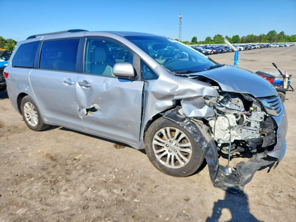 53195176 :رقم المزاد ، 5TDYK3DC6FS635877 vin ، 2015 Toyota Sienna مزاد بيع