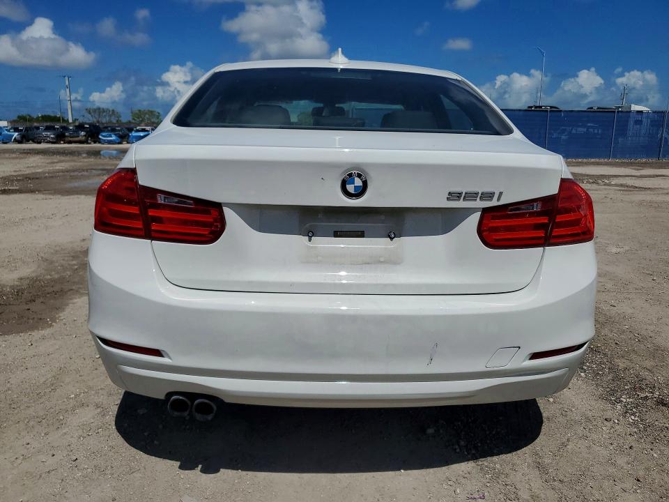 54450526 :رقم المزاد ، WBA3A5C52FF610936 vin ، 2015 Bmw 328 مزاد بيع