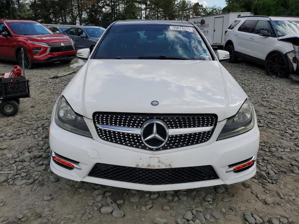 Продажа на аукционе авто 2013 Mercedes-benz C, vin: WDDGF8AB3DG128621, номер лота: 55073316