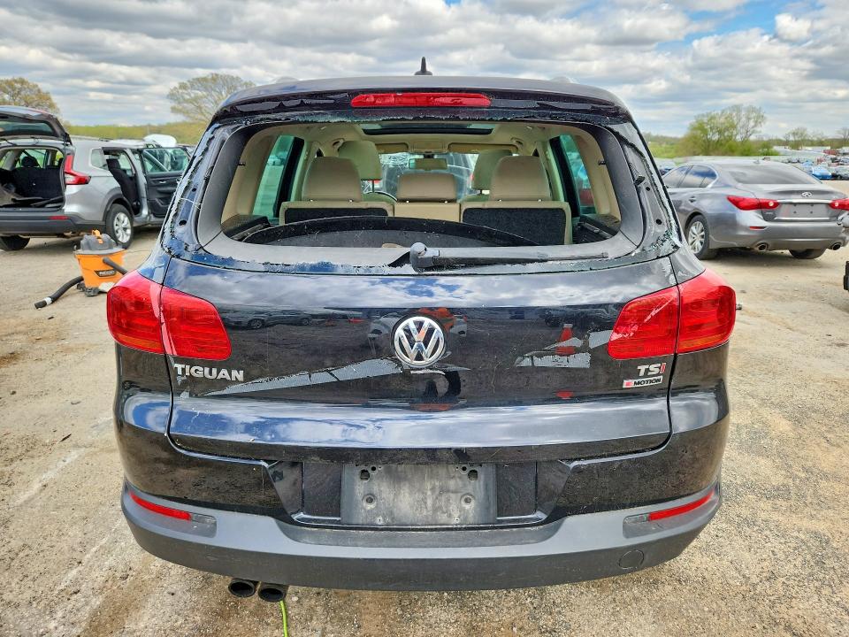 51496716 :رقم المزاد ، WVGSV7AX0HK010554 vin ، 2017 Volkswagen Tiguan مزاد بيع