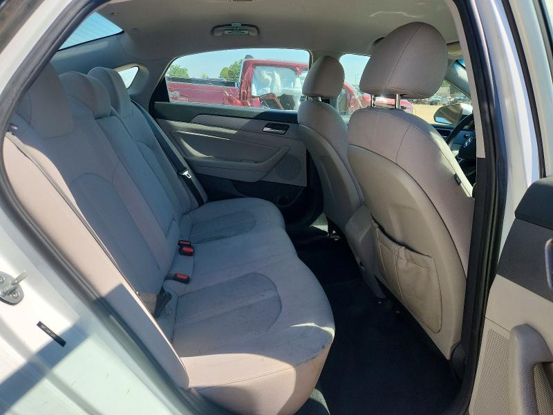 52246706 :رقم المزاد ، 5NPE34AF2JH687137 vin ، 2018 Hyundai Sonata مزاد بيع