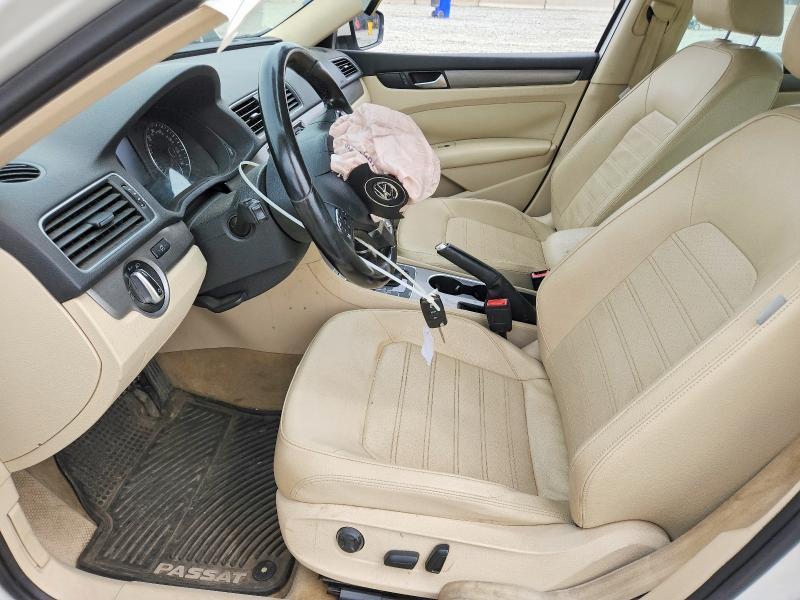 53782926 :رقم المزاد ، 1VWBT7A32FC010633 vin ، 2015 Volkswagen Passat مزاد بيع