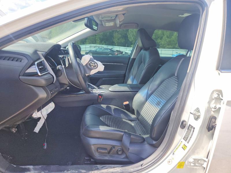 54394046 :رقم المزاد ، 4T1B11HKXJU535344 vin ، 2018 Toyota Camry مزاد بيع