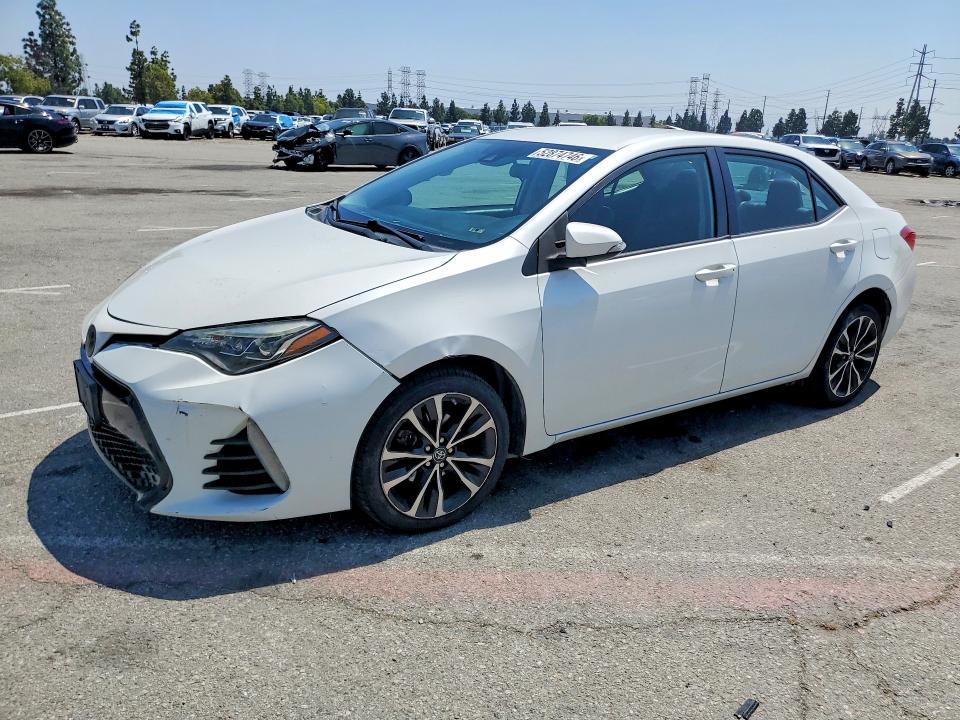 52874746 :رقم المزاد ، 5YFBURHEXJP767122 vin ، 2018 Toyota Corolla مزاد بيع