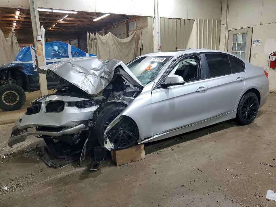 52364606 :رقم المزاد ، WBA3A5G57FNS91372 vin ، 2015 Bmw 328 مزاد بيع