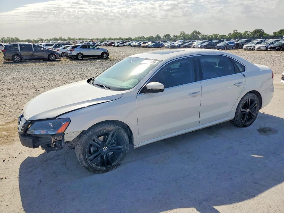 Aukcja sprzedaży 2014 Volkswagen Passat, vin: 1VWBS7A36EC112132, numer aukcji: 53317086