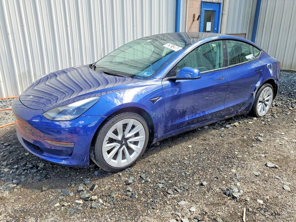 52927206 :رقم المزاد ، 5YJ3E1EA6NF369833 vin ، 2022 Tesla Model 3 مزاد بيع